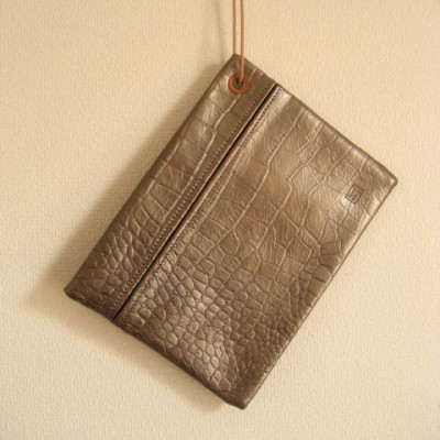 Leather Pouch to organize the inside of the bag by Aging Inc.