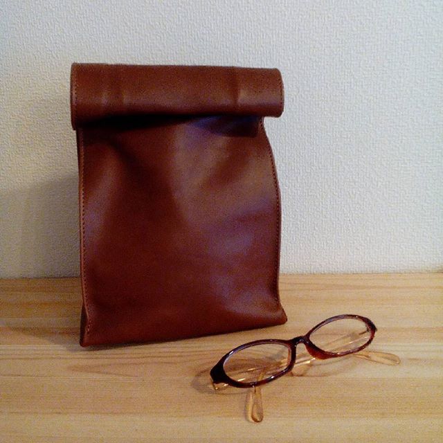 #brown #sack #leather #leatherbag #favorpoco #aging #leatherlunchbag